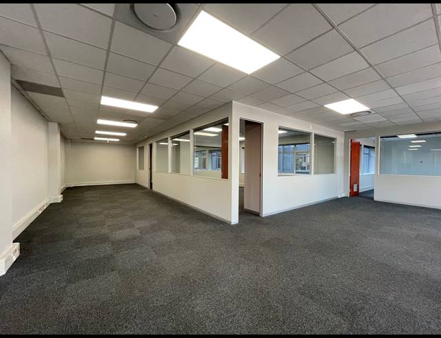 325M² OFFICE TO LET IN SANDTON CENTRAL
